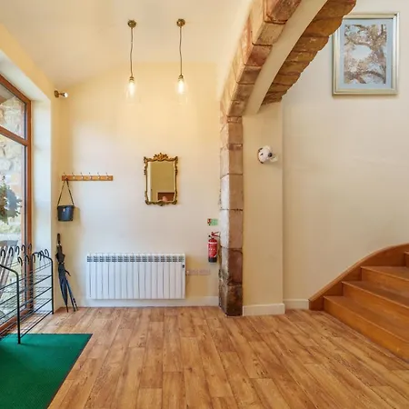 2 Peggies Barn * Maulds Meaburn