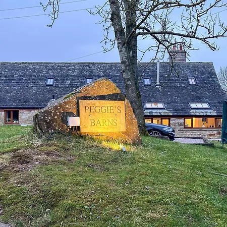 2 Peggies Barn * Maulds Meaburn